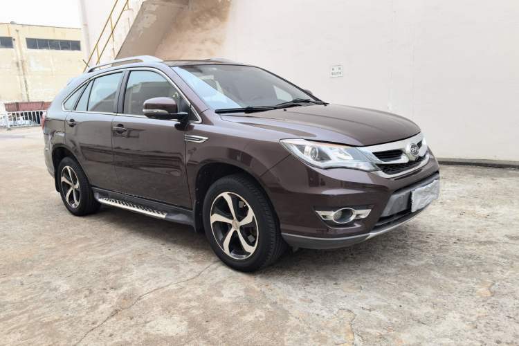 Used BYD S7 2016 2.0T Automatic Prestige Plus Exterior 3