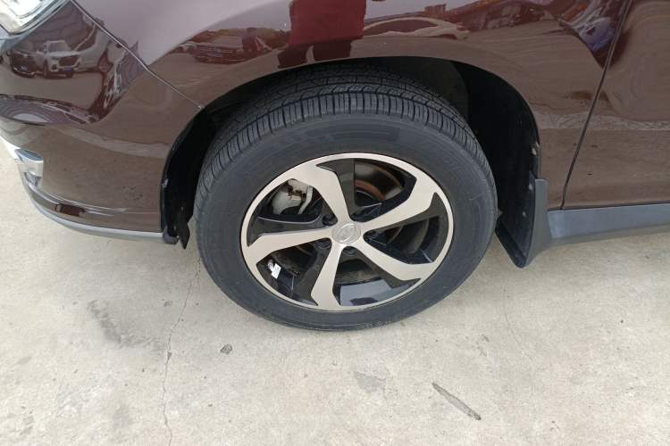 Used BYD S7 2016 2.0T Automatic Prestige Plus Exterior 4