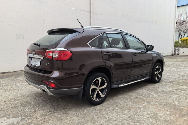 Used BYD S7 2016 2.0T Automatic Prestige Plus Exterior 4