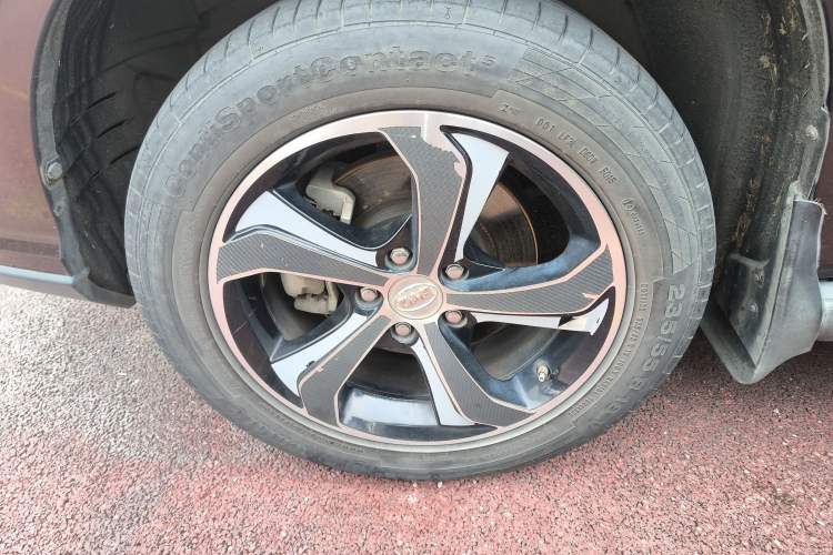 Used BYD S7 2016 2.0T Automatic Prestige Plus Exterior 4