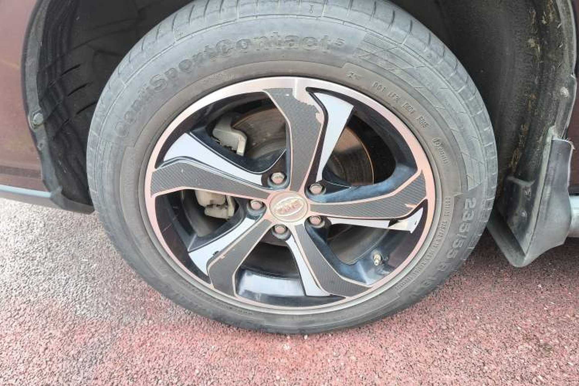 Used BYD S7 2016 2.0T Automatic Prestige Plus Exterior 4