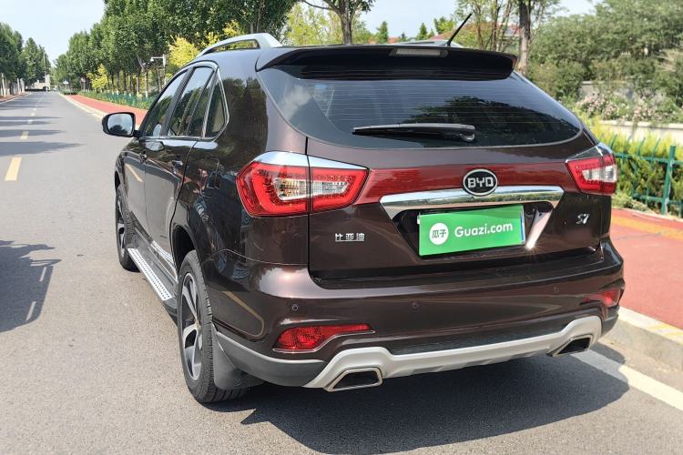Used BYD S7 2016 2.0T Automatic Prestige Plus Exterior 4