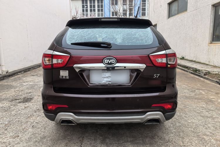 Used BYD S7 2016 2.0T Automatic Prestige Plus Exterior 5