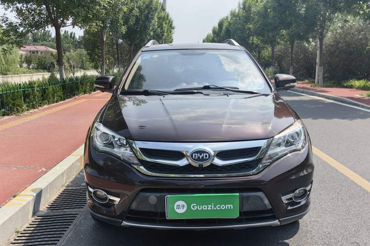 Used BYD S7 2016 2.0T Automatic Prestige Plus Exterior 5