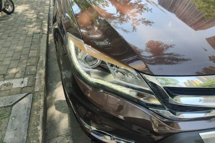 Used BYD S7 2016 2.0T Automatic Prestige Plus Exterior 6