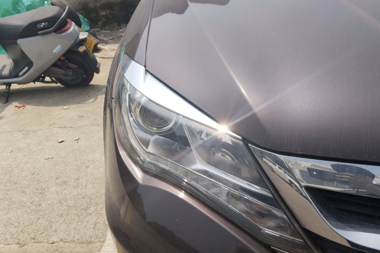 Used BYD S7 2016 2.0T Automatic Prestige Plus Exterior 6