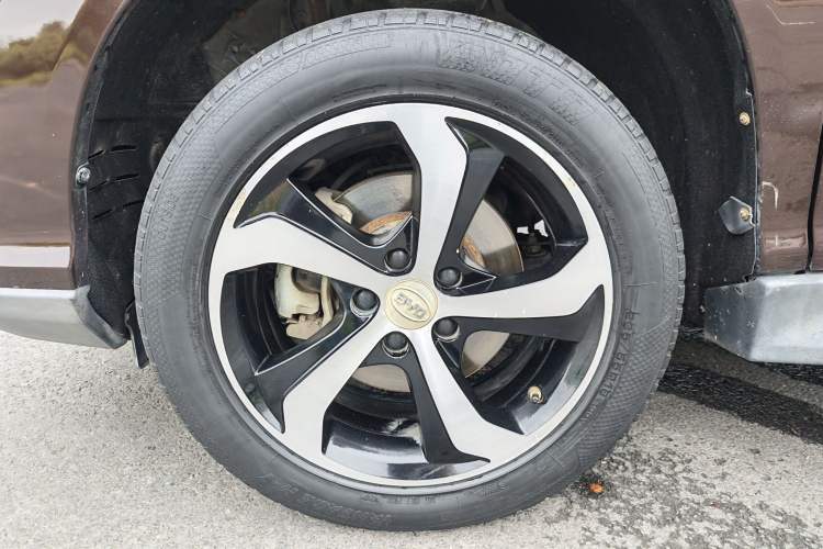 Used BYD S7 2016 2.0T Automatic Flagship Plus Exterior 6