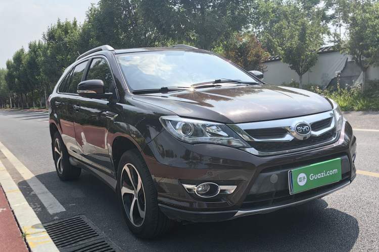 Used BYD S7 2016 2.0T Automatic Prestige Plus Exterior 6