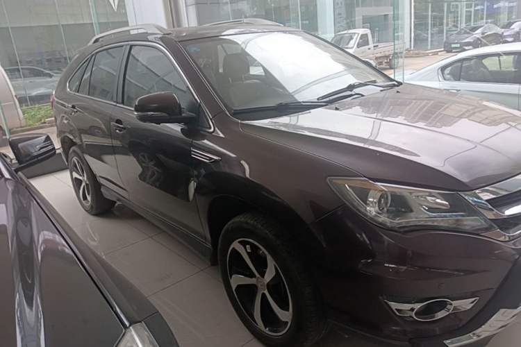 Used BYD S7 2016 2.0T Automatic Prestige Plus Front Right 45 Deg