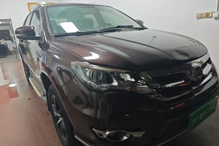 Used BYD S7 2016 1.5T Manual Luxury Edition Front Right 45 Deg