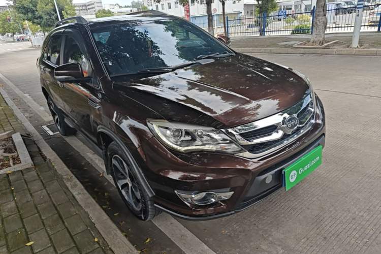 Used BYD S7 2016 2.0T Automatic Prestige Plus Front Right 45 Deg