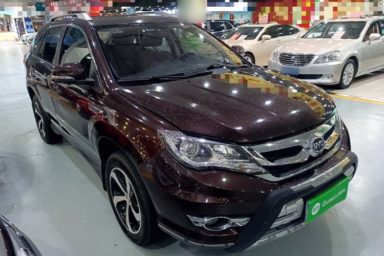 Used BYD S7 2016 2.0T Automatic Prestige Edition Front Right 45 Deg