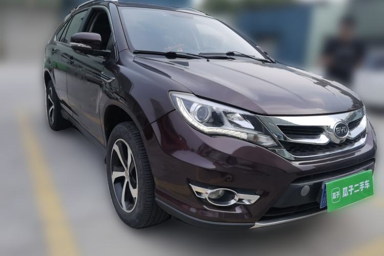 Used BYD S7 2016 2.0T Automatic Prestige Edition Front Right 45 Deg