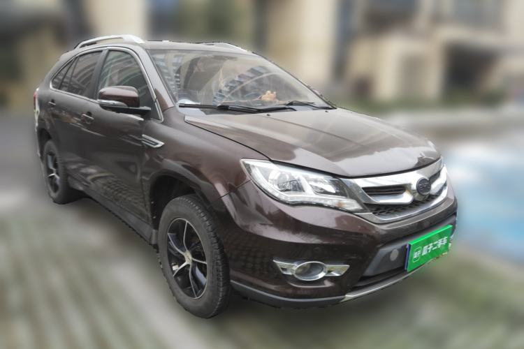 Used BYD S7 2016 1.5T Manual Luxury Edition Front Right 45 Deg