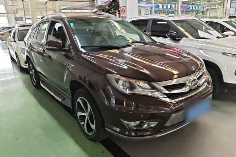 Used BYD S7 2016 2.0T Automatic Prestige Plus Front Right 45 Deg