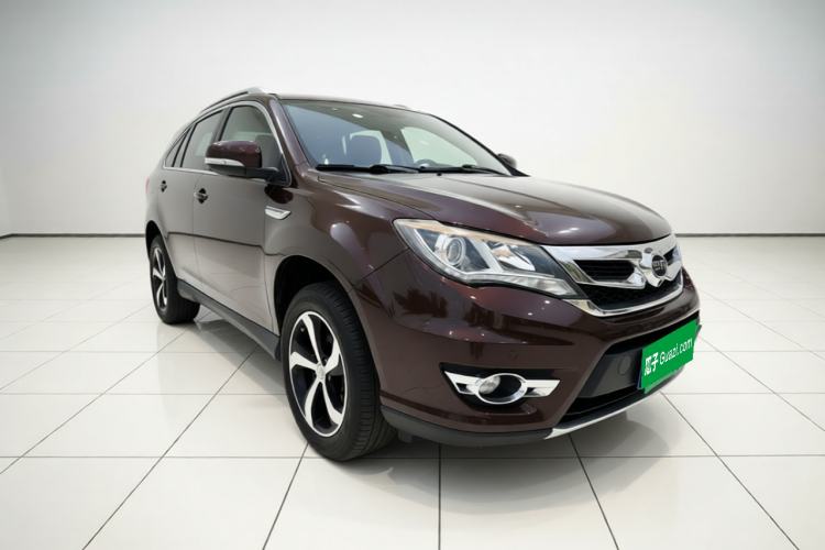 Used BYD S7 2016 2.0T Automatic Prestige Plus Front Right 45 Deg