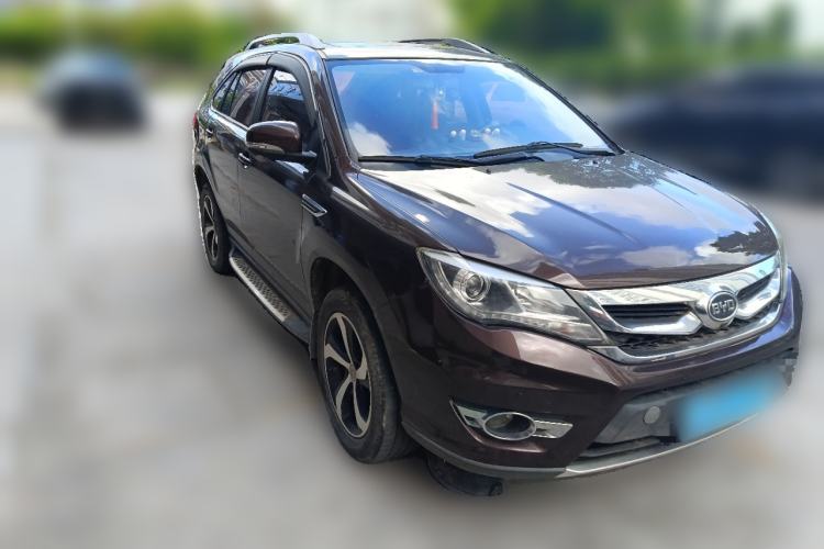 Used BYD S7 2016 2.0T Automatic Prestige Edition Front Right 45 Deg