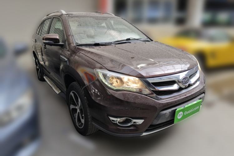 Used BYD S7  Front Right 45 Deg