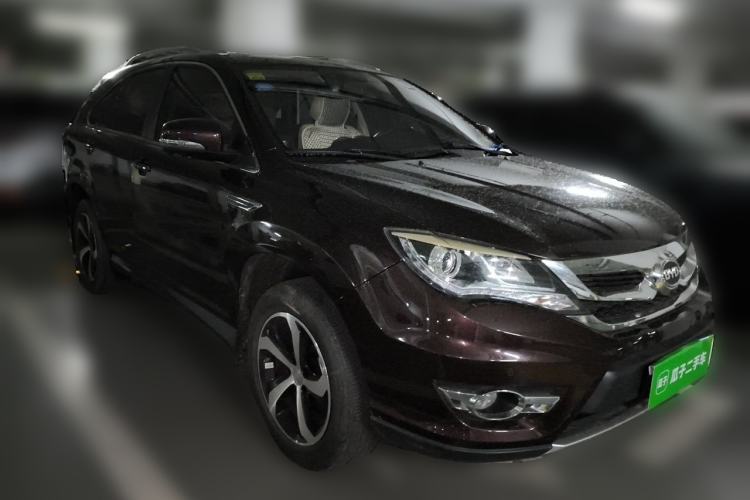 Used BYD S7 2016 2.0T Automatic Flagship Plus Front Right 45 Deg