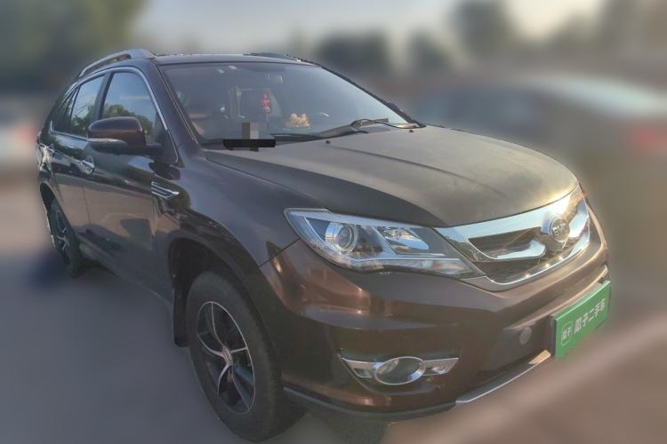 Used BYD S7 2016 1.5T Manual Luxury Edition Front Right 45 Deg