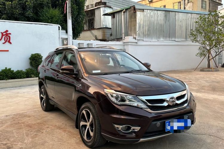 Used BYD S7 2016 2.0T Automatic Prestige Plus Front Right 45 Deg