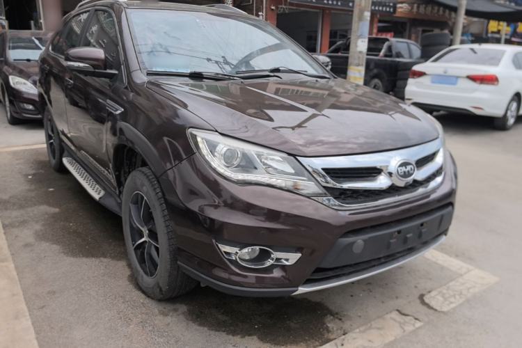Used BYD S7 2016 1.5T Manual Luxury Edition Front Right 45 Deg