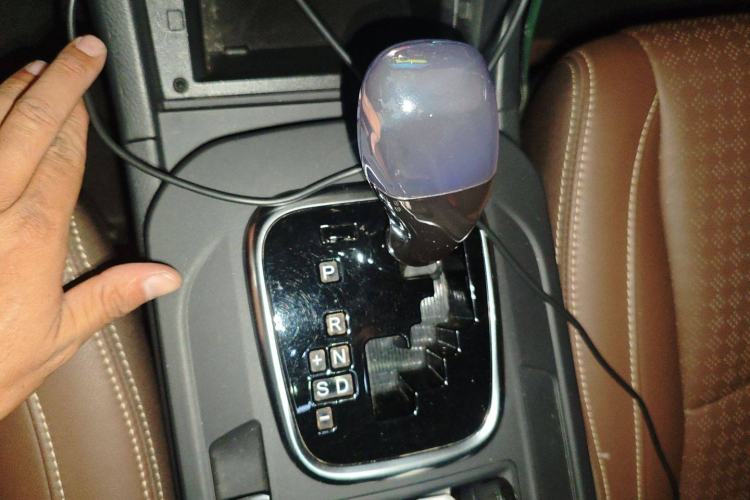 Used BYD S7 2016 2.0T Automatic Flagship Plus Gear Lever