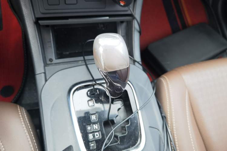 Used BYD S7 2016 2.0T Automatic Prestige Edition Gear Lever