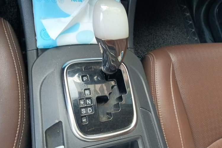 Used BYD S7 2016 2.0T Automatic Prestige Edition Gear Lever