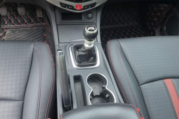 Used BYD S7 2016 1.5T Manual Luxury Edition Gear Lever