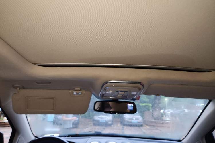 Used BYD S7 2016 2.0T Automatic Prestige Edition Headliner