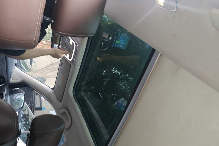 Used BYD S7 2016 2.0T Automatic Prestige Plus Headliner