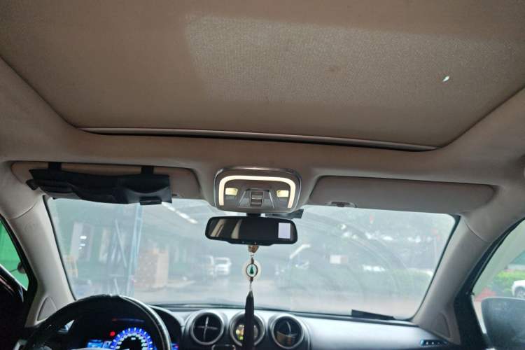 Used BYD S7 2016 2.0T Automatic Prestige Edition Headliner