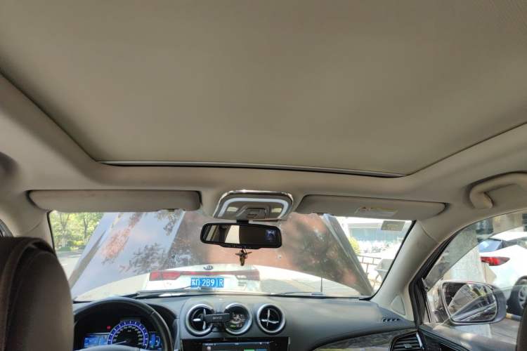 Used BYD S7 2016 2.0T Automatic Prestige Plus Headliner