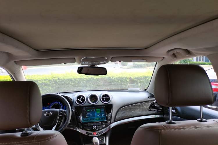 Used BYD S7 2016 2.0T Automatic Prestige Plus Headliner