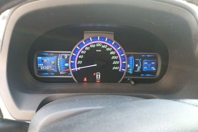 Used BYD S7 2016 2.0T Automatic Prestige Plus Instrument Cluster