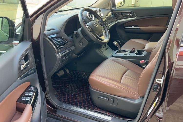 Used BYD S7 2016 2.0T Automatic Flagship Version Interior 1