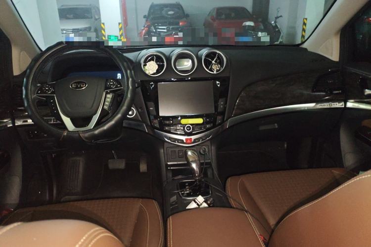 Used BYD S7 2016 2.0T Automatic Flagship Plus Interior 2