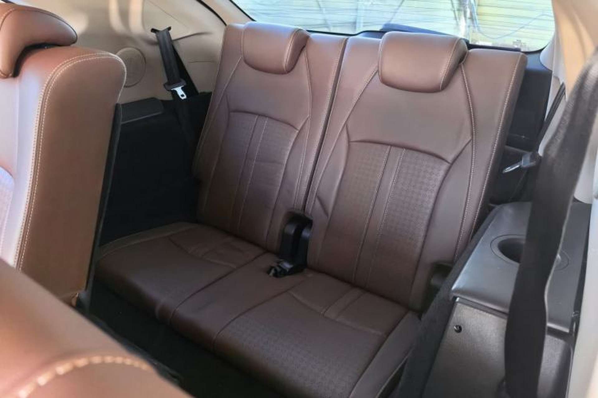 Used BYD S7 2016 2.0T Automatic Prestige Edition Interior 2
