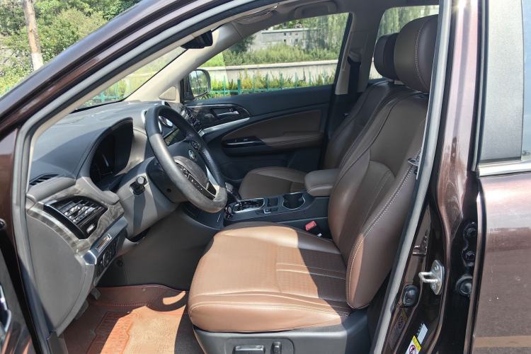 Used BYD S7 2016 2.0T Automatic Prestige Plus Interior 3