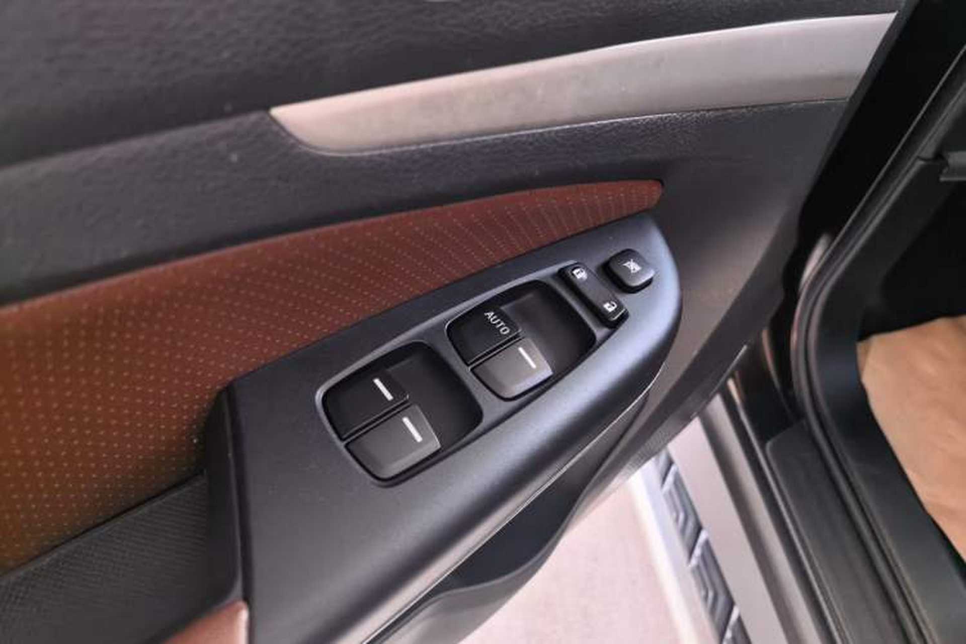 Used BYD S7 2016 2.0T Automatic Prestige Edition Interior 4