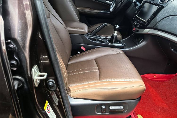 Used BYD S7 2016 1.5T Manual Luxury Edition Interior 7