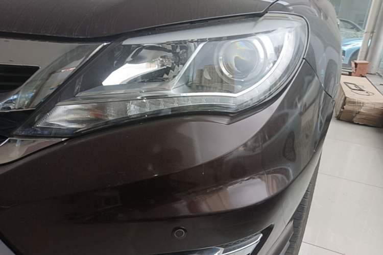Used BYD S7 2016 2.0T Automatic Prestige Plus Left Front Headlight