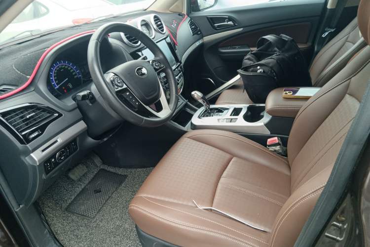 Used BYD S7 2016 2.0T Automatic Prestige Edition Left Front Seat