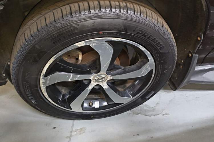 Used BYD S7 2016 2.0T Automatic Prestige Plus Left Front Wheel Hub