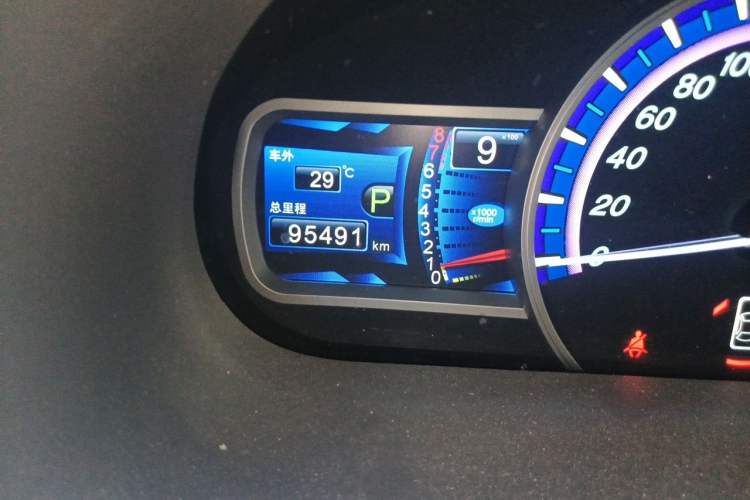 Used BYD S7 2016 2.0T Automatic Prestige Plus Odometer Close Up