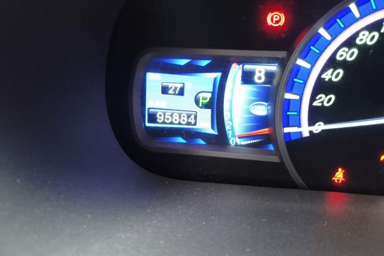 Used BYD S7 2016 2.0T Automatic Prestige Plus Odometer Close Up