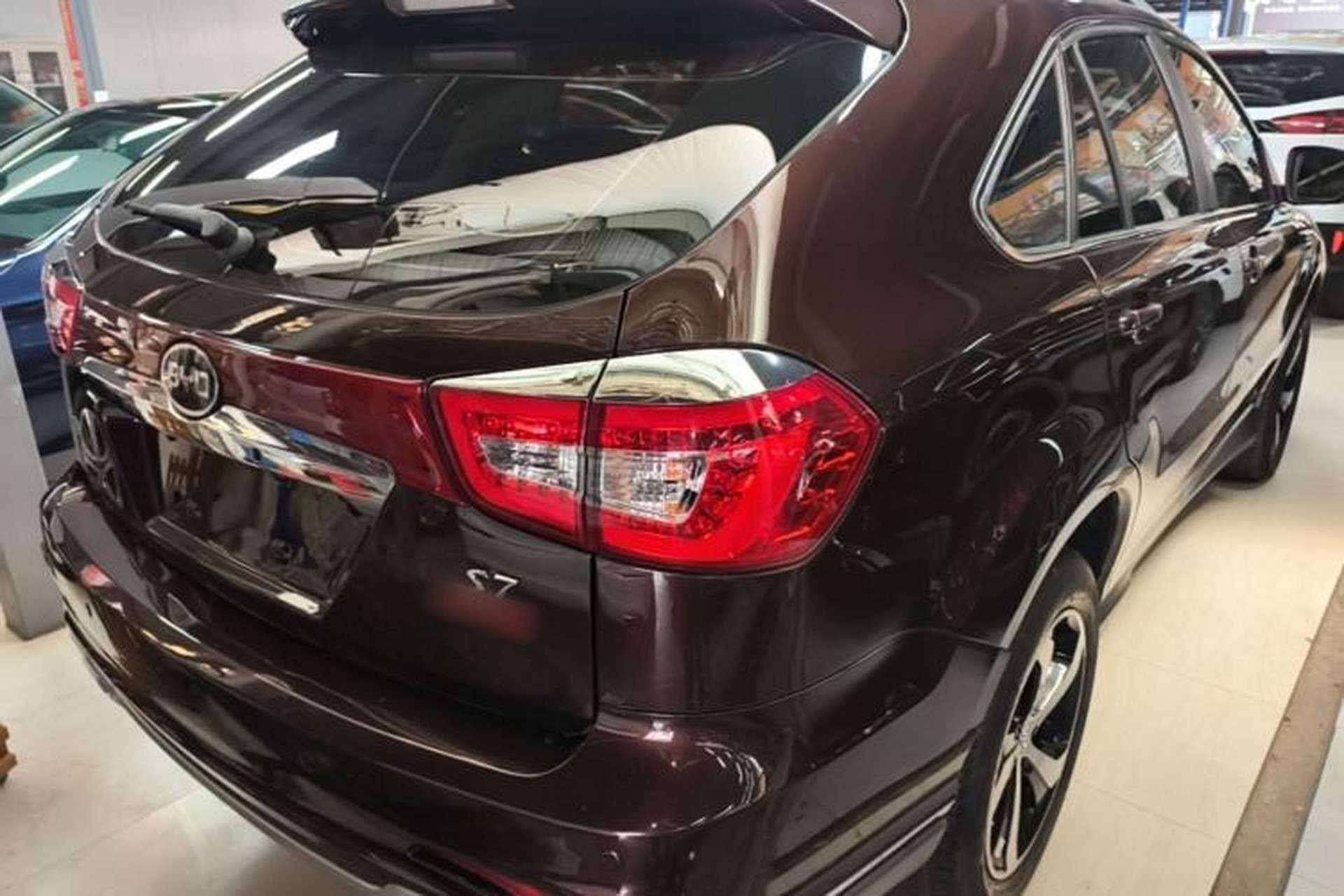 Used BYD S7 2016 2.0T Automatic Prestige Edition Rear Right 45 Deg