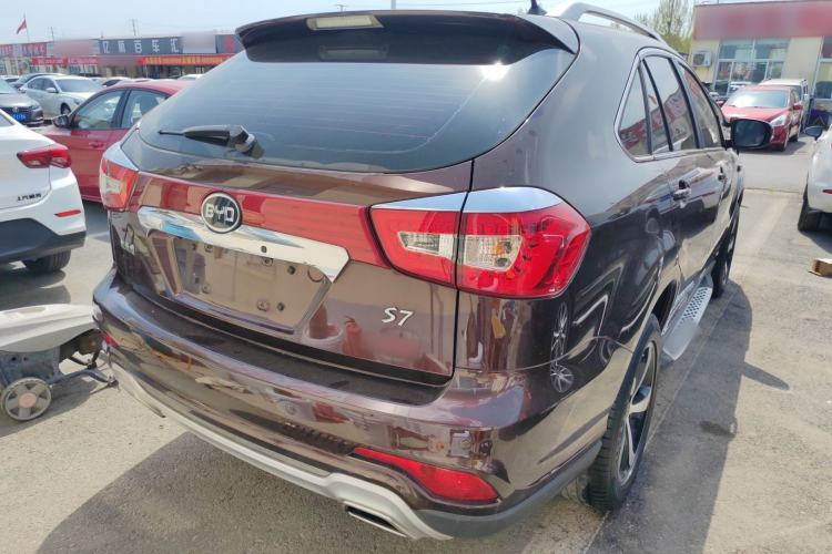 Used BYD S7 2016 2.0T Automatic Prestige Plus Rear Right 45 Deg