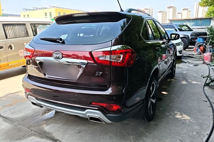 Used BYD S7 2016 2.0T Automatic Prestige Plus Rear Right 45 Deg